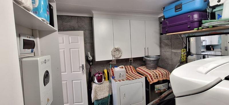 2 Bedroom Property for Sale in Island View Western Cape
